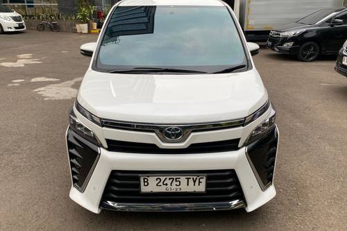 2018 Toyota Voxy 2.0L AT bekas