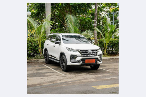 2023 Toyota Fortuner 2.8 GR Sport 4x4 AT bekas