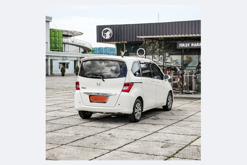 Dijual 2012 Honda Freed PSD bekas