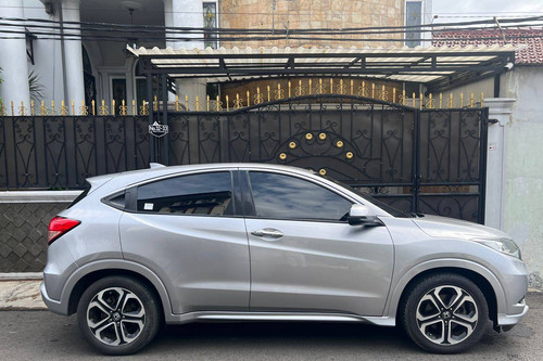 2017 Honda HRV 1.8 RS PRESTIGE CVT bekas