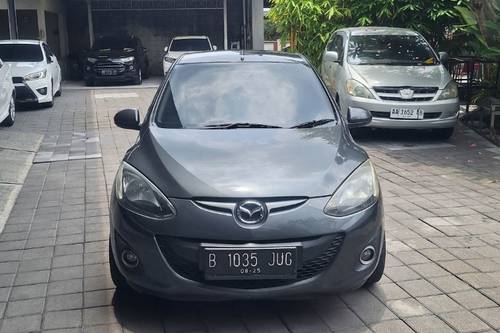 2013 Mazda 2 Hatchback  SPORTS AT bekas