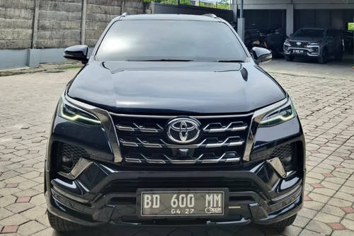 Used 2022 Toyota Fortuner 2.8 VRZ 4x2 AT