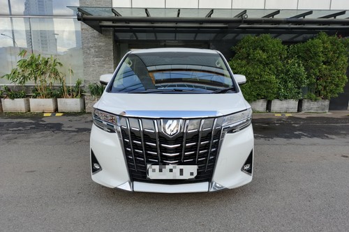2018 Toyota Alphard  V 2.4L AT bekas