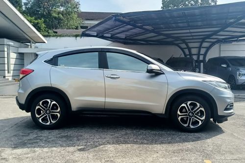 Dijual 2021 Honda HRV 1.5L E CVT bekas