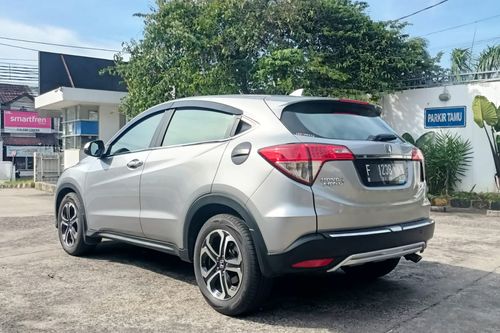 Dijual 2021 Honda HRV 1.5L E CVT bekas