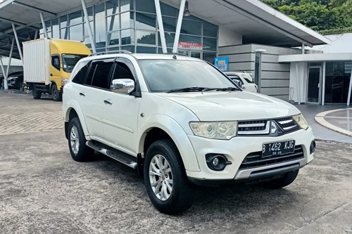 2015 Mitsubishi Pajero Sport Exceed AT 4x2 bekas