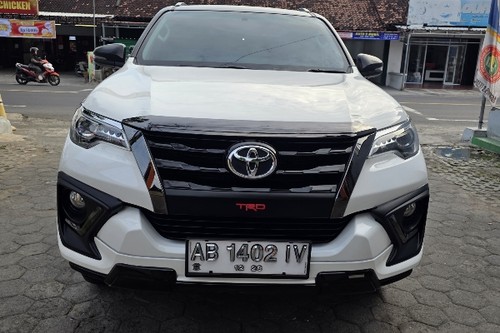 2019 Toyota Fortuner VRZ 4X2 TRD 2.4L AT