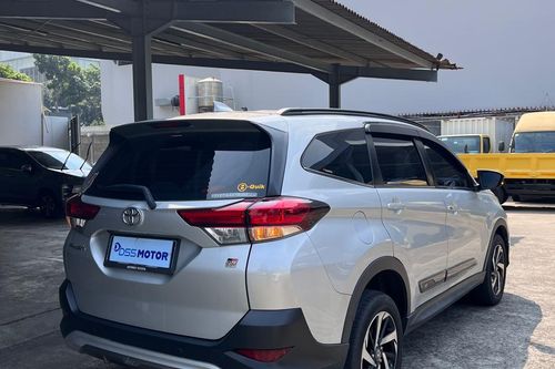 Dijual 2022 Toyota Rush 1.5 S AT GR Sport bekas