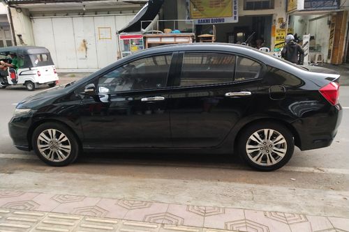 Dijual 2013 Honda City IVTEC 1.5L E CVT bekas