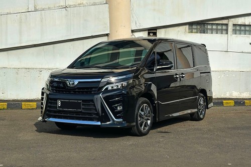 2020 Toyota Voxy 2.0 CVT