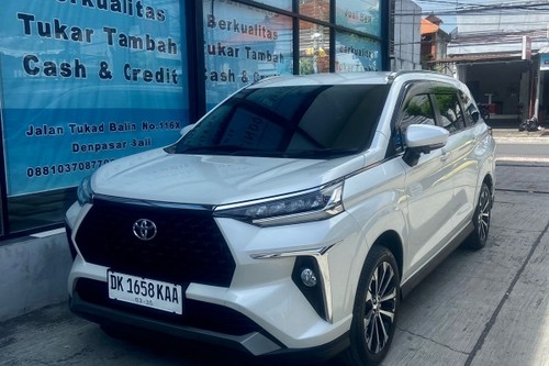 2025 Toyota Veloz Q CVT