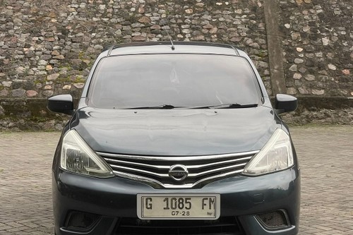 Used 2013 Nissan Grand Livina  1.5 SV MT