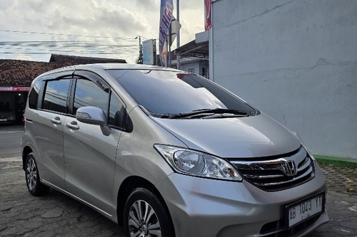 Dijual 2013 Honda Freed PSD bekas