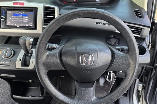 2013 Honda Freed PSD tua