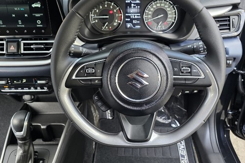 2025 Suzuki Baleno HB A/T bekas