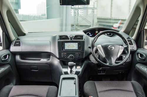 2013 Nissan Serena Highway Star bekas