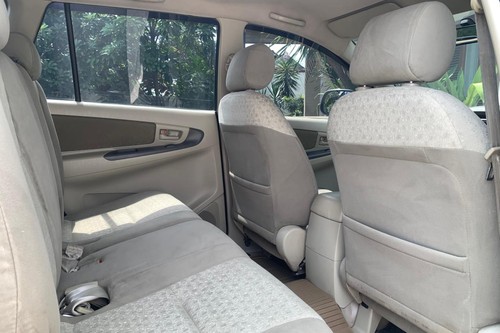 2013 Toyota Kijang Innova 2.0 G MT tua