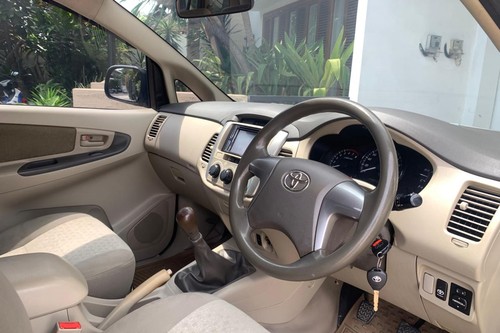 Dijual 2013 Toyota Kijang Innova 2.0 G MT bekas