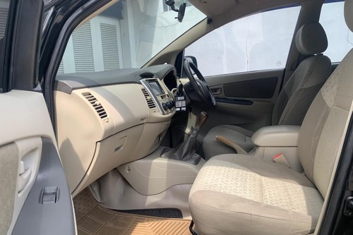 2013 Toyota Kijang Innova 2.0 G MT bekas