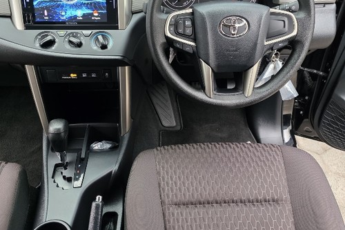 Dijual 2025 Toyota Kijang Innova REBORN 2.4 G AT DIESEL bekas