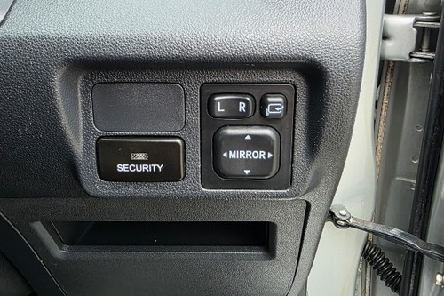 Dijual 2017 Toyota Avanza Veloz 1.3 AT bekas