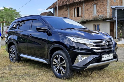 Dijual 2025 Daihatsu Terios R M/T Deluxe bekas