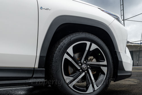 2023 Toyota Yaris Cross 1.5 S Hybrid EV CVT TSS bekas