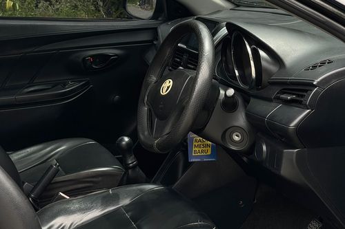 Dijual 2013 Toyota Vios Limo MT bekas