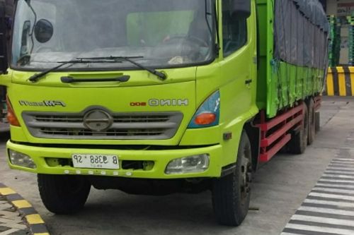 2nd Hand 2006 Isuzu Traga BAK BESI
