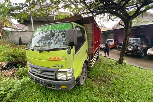 2013 Toyota Kijang Innova 2.0 V AT