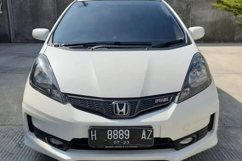 2013 Honda Jazz  RS CVT A/T bekas
