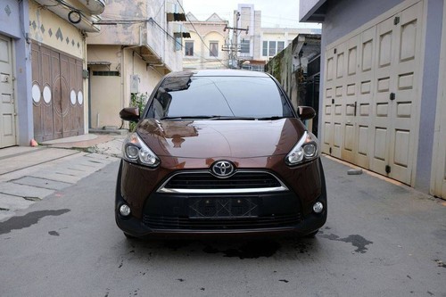 2017 Toyota Sienta 1.5 WELCAB AT bekas