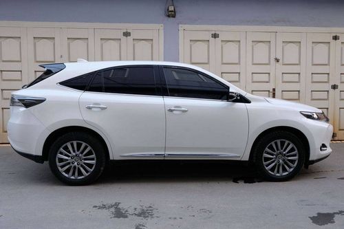Old 2014 Toyota Harrier 2.0L AT