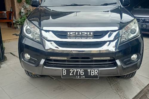 2015 Isuzu Mu-X  UCR6Y R2 4X2 A/T bekas