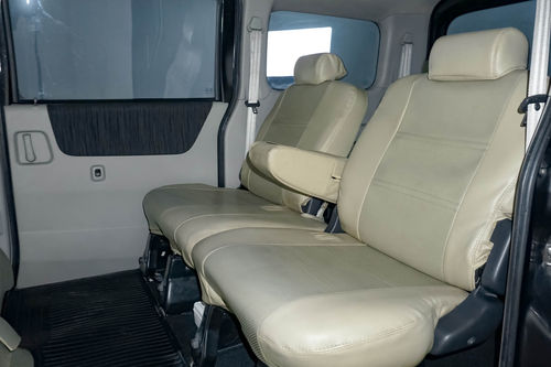 Used 2015 Daihatsu Luxio X MT