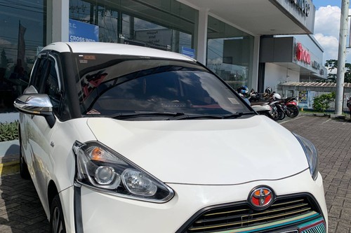 Used 2016 Toyota Sienta E MT