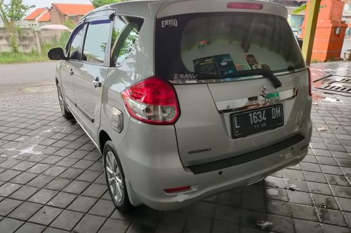 Beli mobil bekas