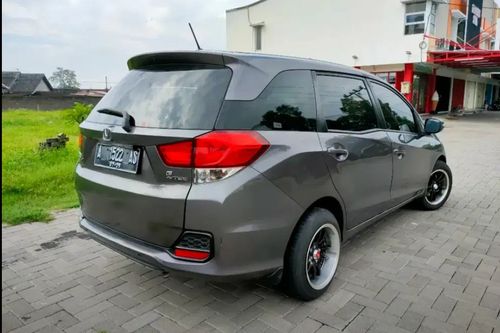 2nd Hand 2015 Honda Mobilio E 1.5L MT