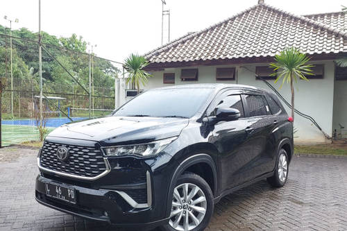 2022 Toyota Kijang Innova Zenix Hybrid EV 2.0L V HV CVT bekas