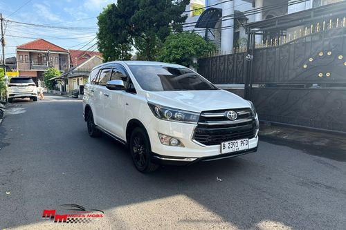 2018 Toyota Venturer 2.0 AT