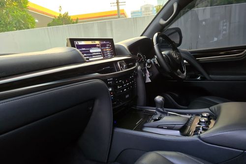 2016 Lexus LX 570 LUX AT bekas