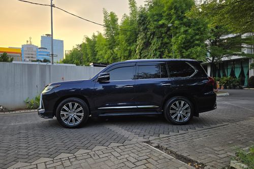 2016 Lexus LX 570 LUX AT bekas