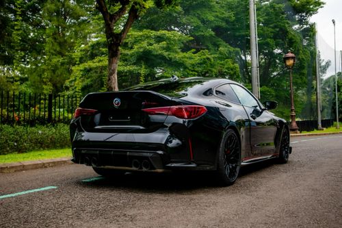 2024 BMW M4 Coupe Competition M xDrive bekas