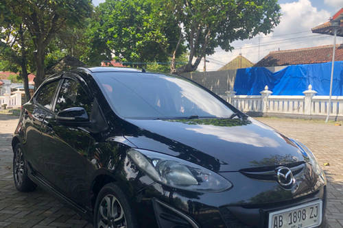 Second Hand 2011 Mazda 2 R AT