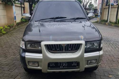 2002 Isuzu Panther GRAND TOURING bekas