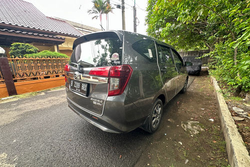 2021 Daihatsu Sigra 1.2 R AT bekas