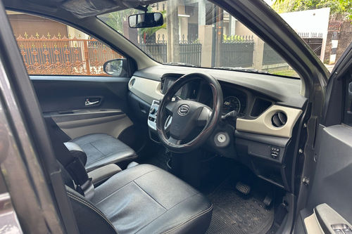 2021 Daihatsu Sigra 1.2 R AT bekas