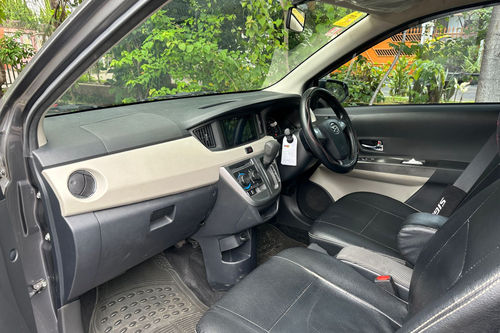 2021 Daihatsu Sigra 1.2 R AT bekas
