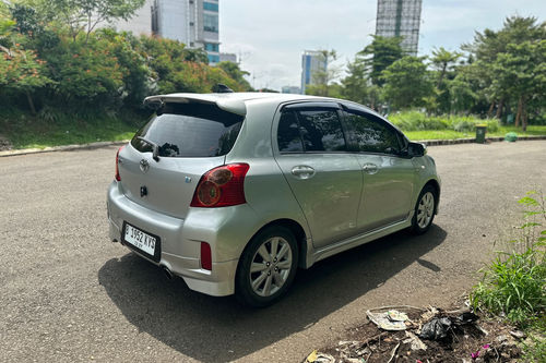 Dijual 2013 Toyota Yaris E AT bekas