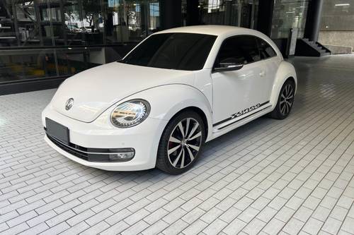 Used 2013 Volkswagen Beetle 2.0 L